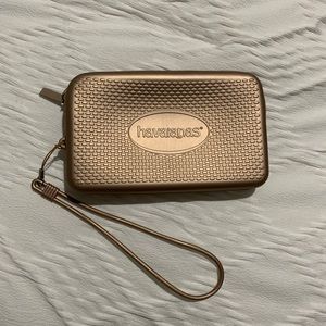 Havaianas Wristlet